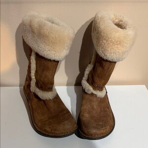 UGG Elijo suede leather sheepskin mid boots in chestnut brown
